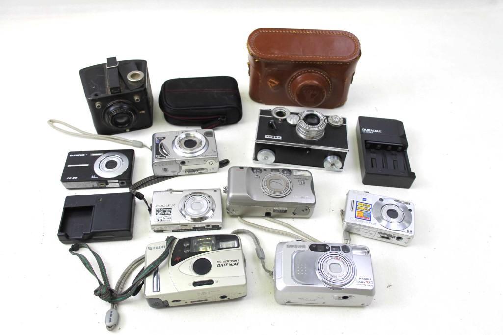 Lot of Cameras incl Vintage Brownie and Argus (1 of 5)