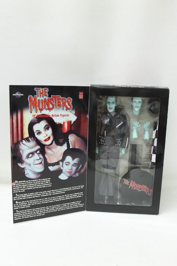The Munsters Racer Herman 12" Collectable Figure: The Munsters Racer Herman 12" Highly Detailed Collectable Figure New in Box No one could have played Herman Munster better than Fred Gwynne