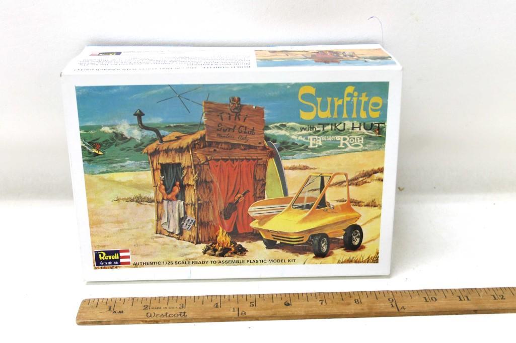 Revell Model Surfite with Tiki Hut Surf Car 1/25 Scale: Revell Model Surfite with Tiki Hut Surf Car 1/25 Scale