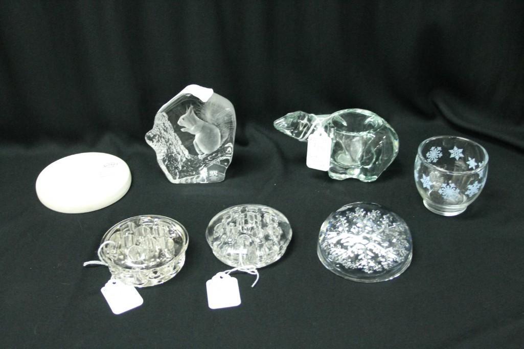 Glass Flower Frogs, Art Glass Squirrel, Bear, Snow (1 of 7)