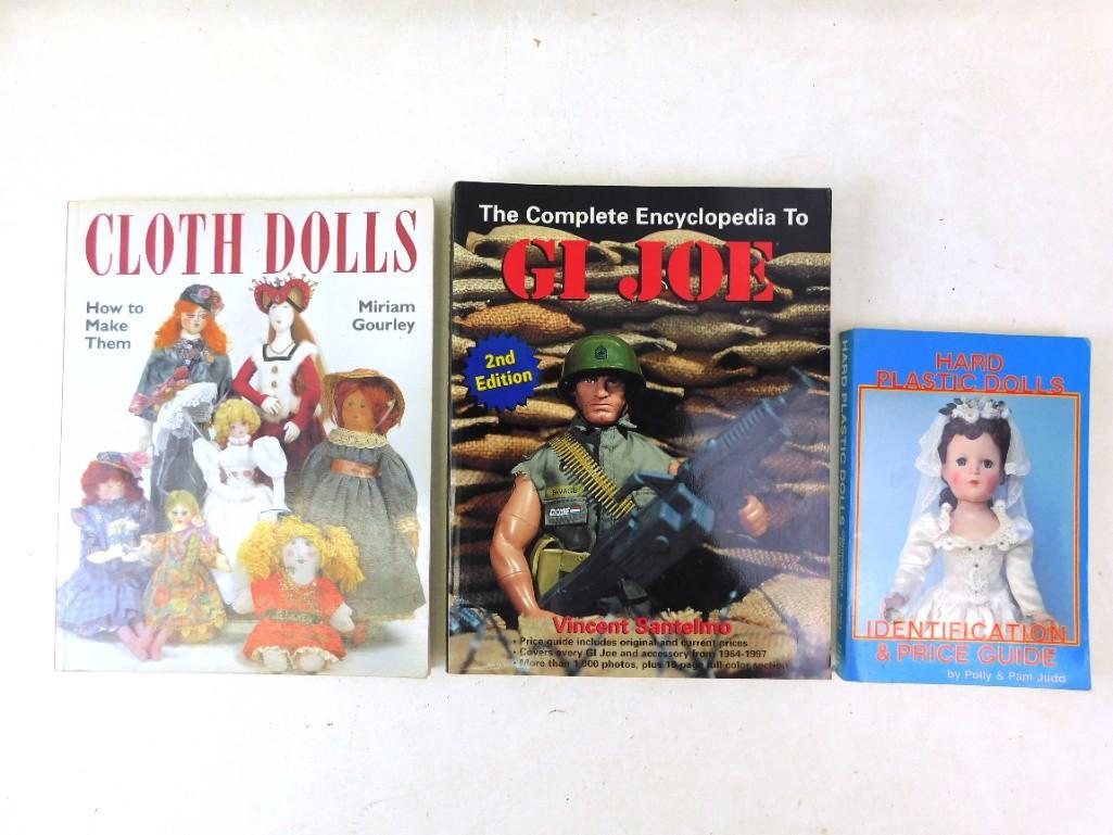 GI Joe Encyclopedia, Doll Price Guide and Cloth Doll (1 of 12)