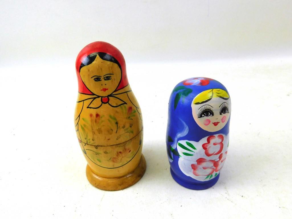 Lot of 2 hand painted wooden nesting dolls (1 of 5)