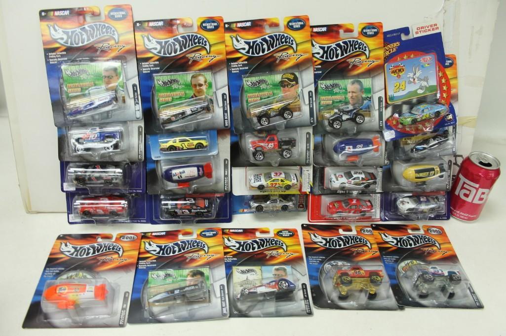 25 Assorted Sealed Hot Wheels & Revell cars, trucks,: 25 Assorted Sealed Hot Wheels & Revell cars, trucks, boats and blimps