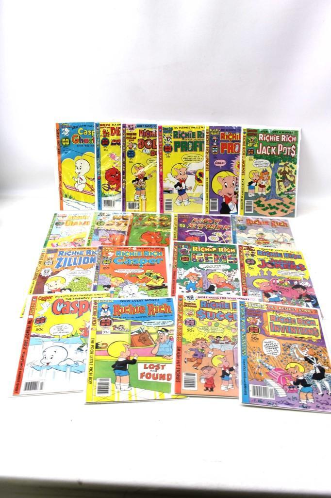 Lot of 19 Comic Books Mostly Richie Rich and Casper (1 of 3)