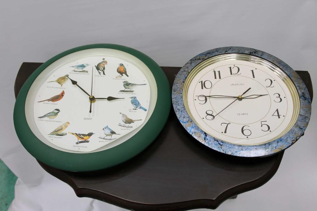 Lot of 2 Wall Clocks , 1 Features Birds , Working (1 of 3)