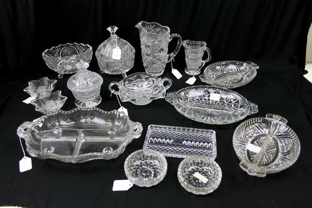 Lot of Vintage Glassware (1 of 3)