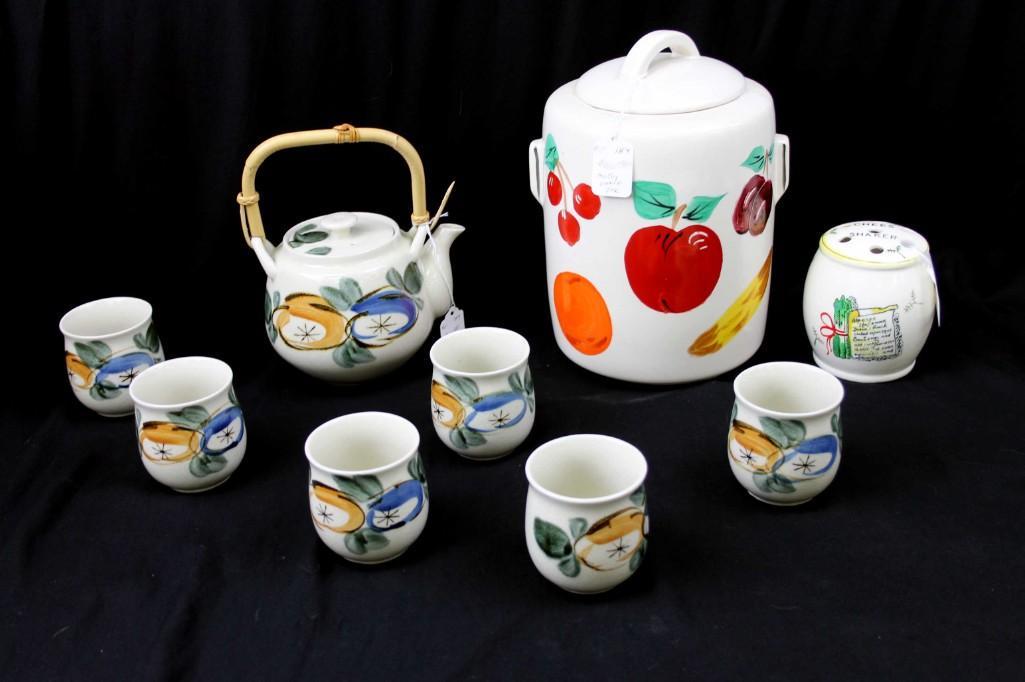 McCoy Cookie Jar , Vintage Shaker , Tea Set (1 of 5)