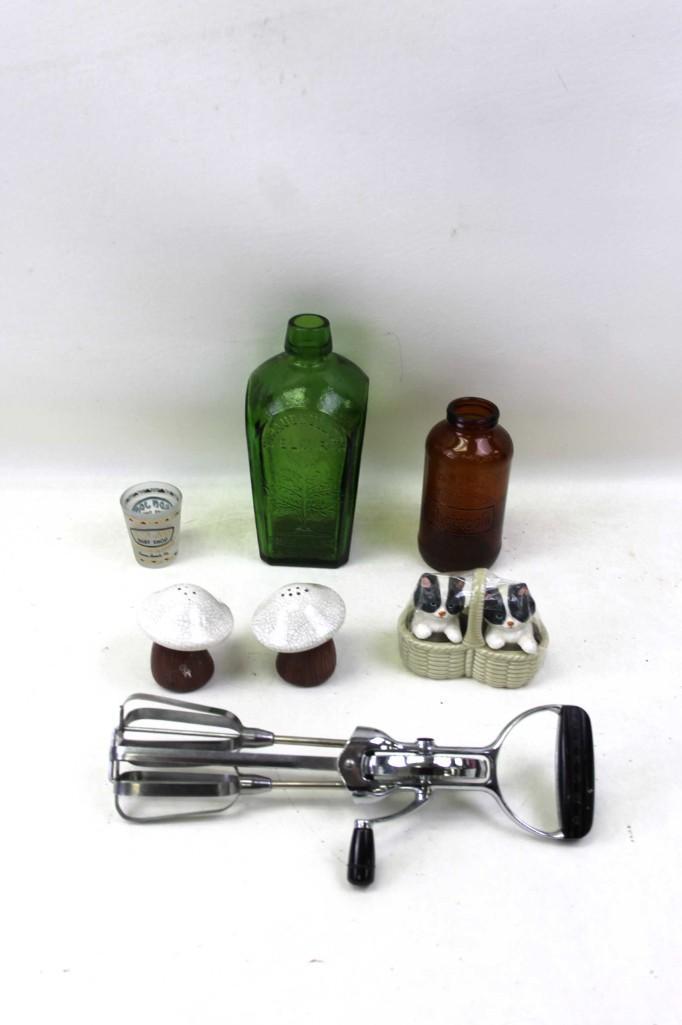 Lot of Vintage Kitchen Items incl Straubmullers Elixir (1 of 4)