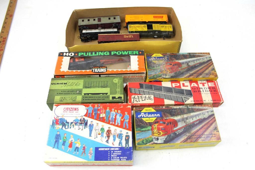 Lot of Model Railroad Train Cars (1 of 6)