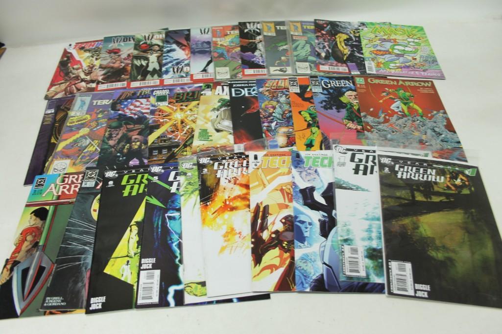 Lot of 32 Comic Books including Green Arrow, Itty Bitty (1 of 3)