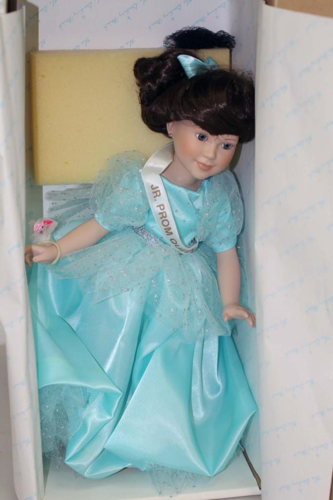 Danbury Mint Julie by Judy Belle Porcelain Doll: Danbury Mint Julie by Judy Belle Porcelain Doll