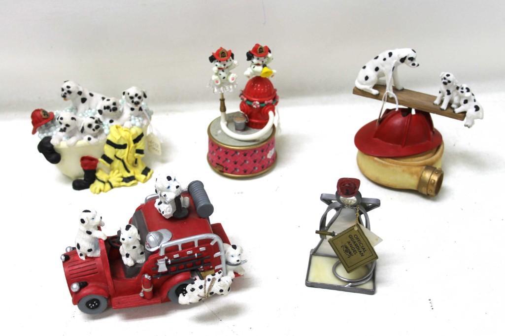 Lot of 101 Dalmatians Collectibles 3 San Francisco Musi: Lot of 101 Dalmatians Collectibles including music boxes plus a stained glass angel . There are 3 San Francisco Music Box Company music boxes and the bathtub with dalmatians is Westland ceramic.