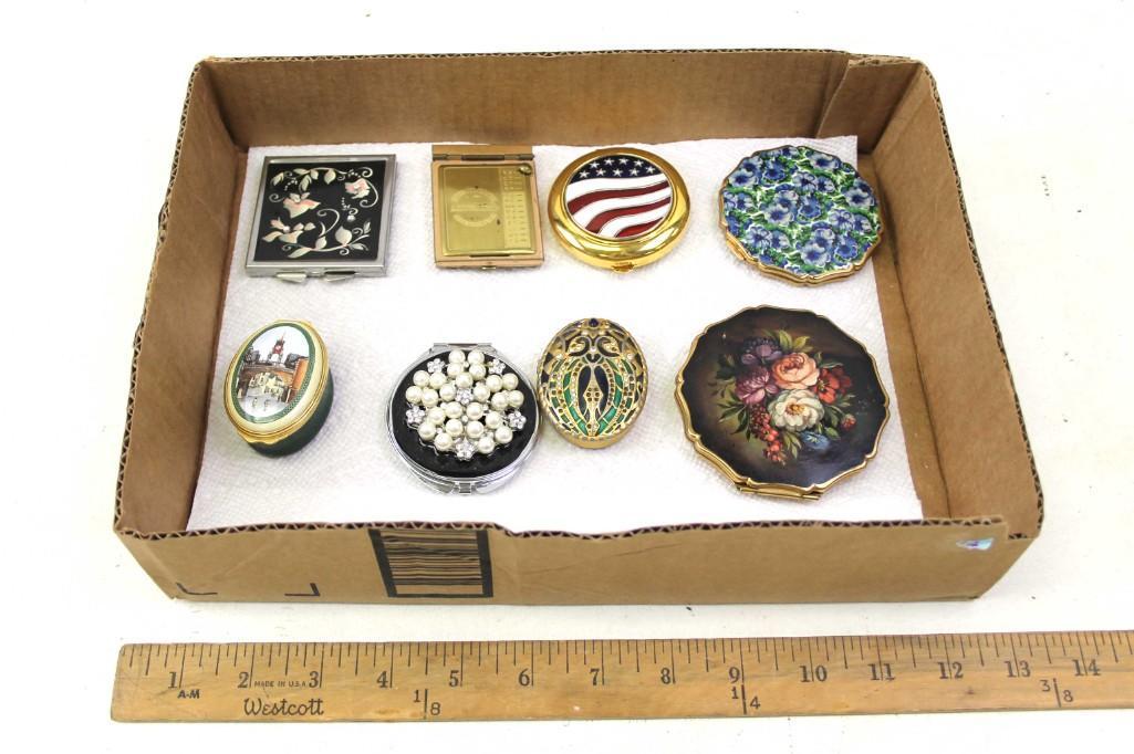Lot of Compacts incl Vintage: Lot of Compacts incl Vintage
