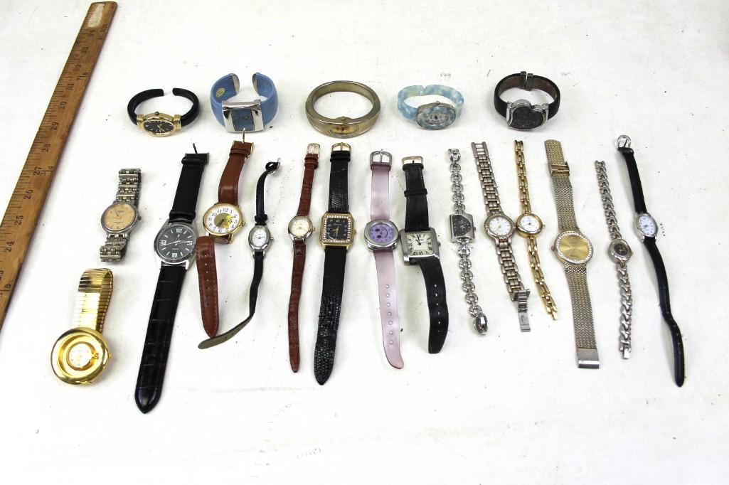 Lot of Watches incl Tweety Bird: Lot of Watches incl Tweety Bird