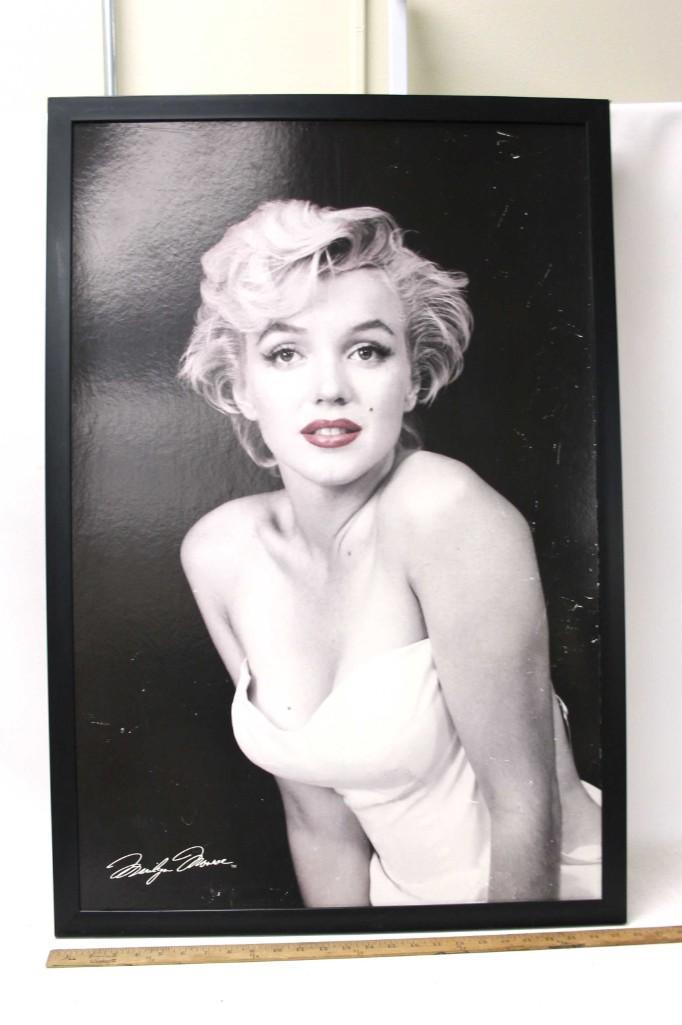 Framed Marilyn Monroe Poster (1 of 2)
