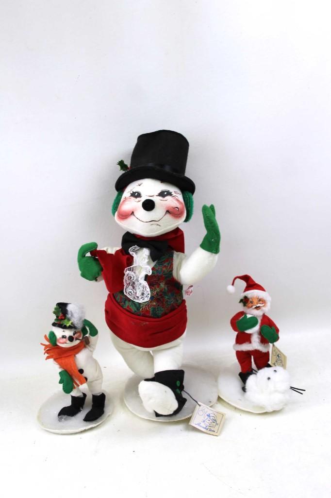 Lot of 3 Annalee Dolls incl 2 Snowmen and a Santa Claus (1 of 5)