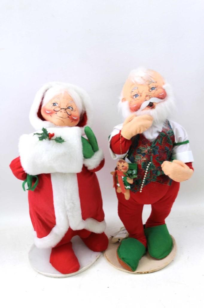 Annalee Santa and Mrs Claus Dolls (1 of 7)