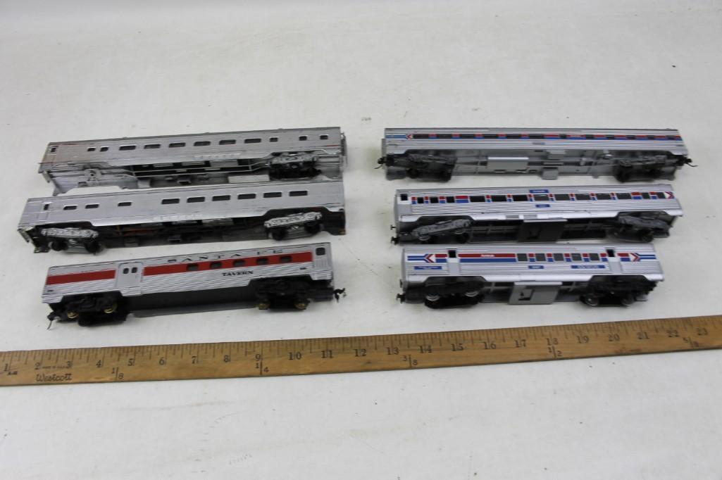 Lot of Model Train Passenger Cars (1 of 3)