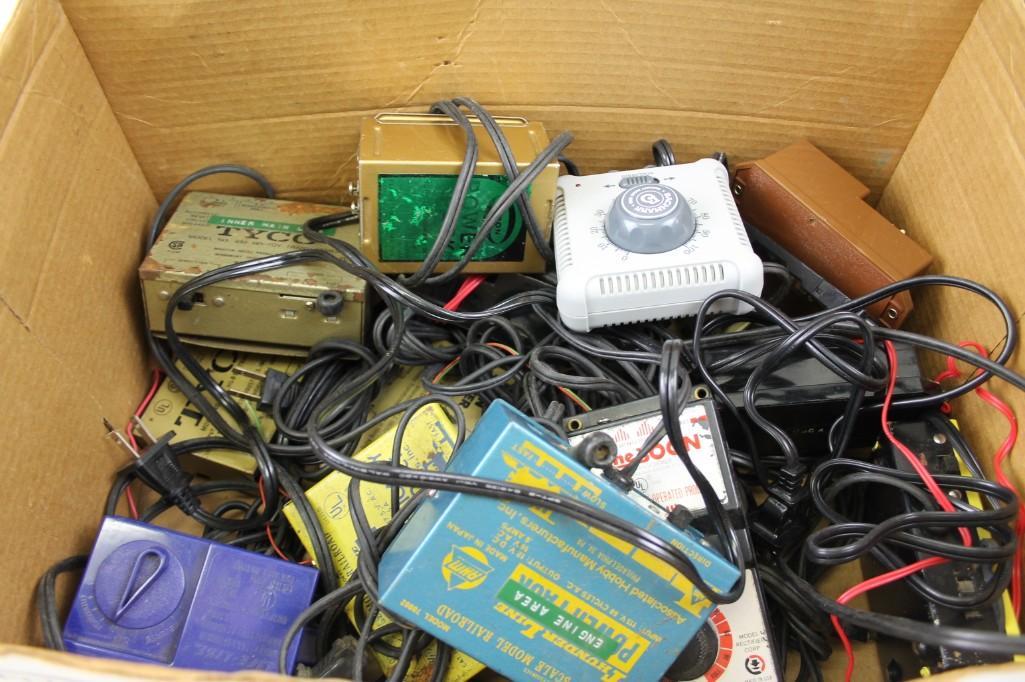 Lot of Model Train Transformers / Power Supplies, etc. (1 of 5)