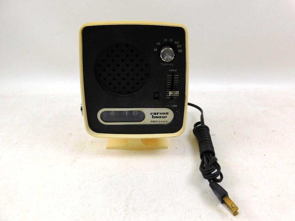 Mid Century Carson House AM Radio and Clock Works (1 of 3)