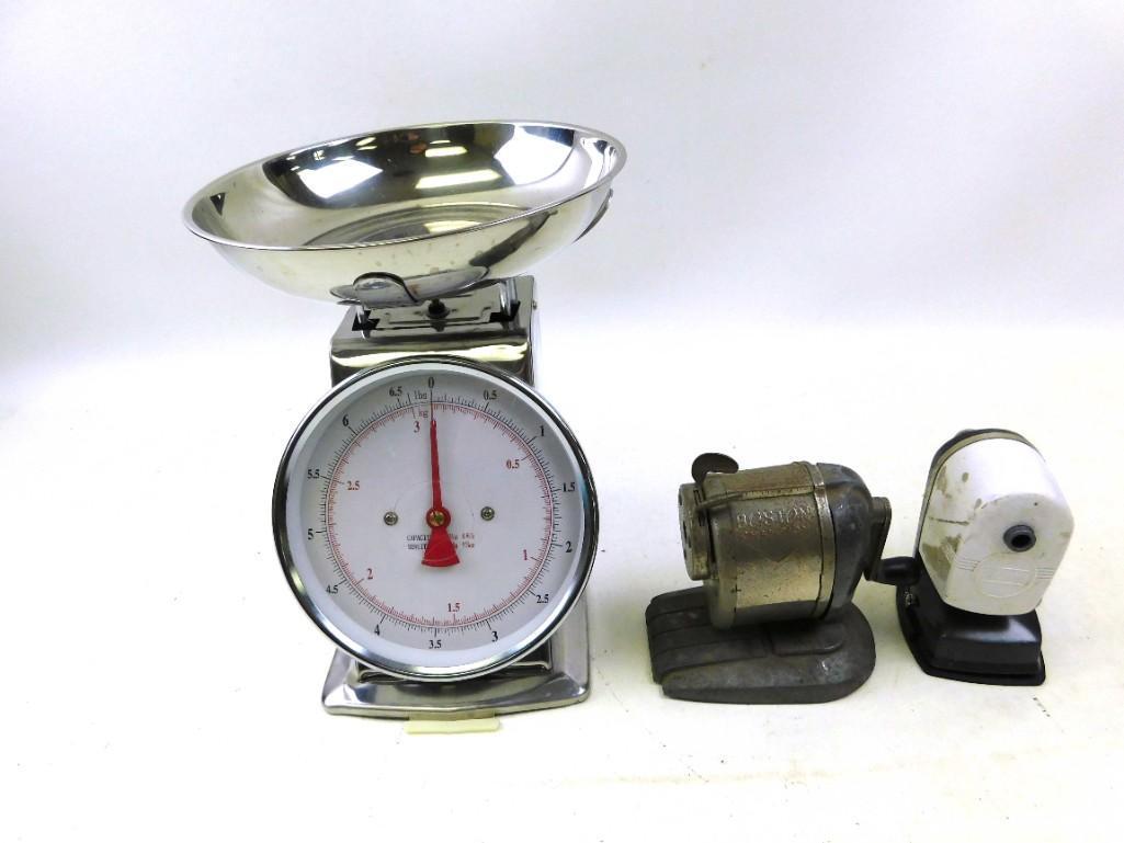 Kitchen Scale and 2 Vintage Pencil Sharpeners: Kitchen Scale and 2 Vintage Pencil Sharpeners