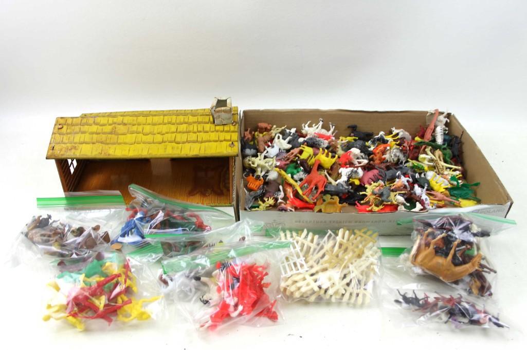 Vintage Marx Roy Rogers tin House plus Vtg Cowboys and (1 of 5)