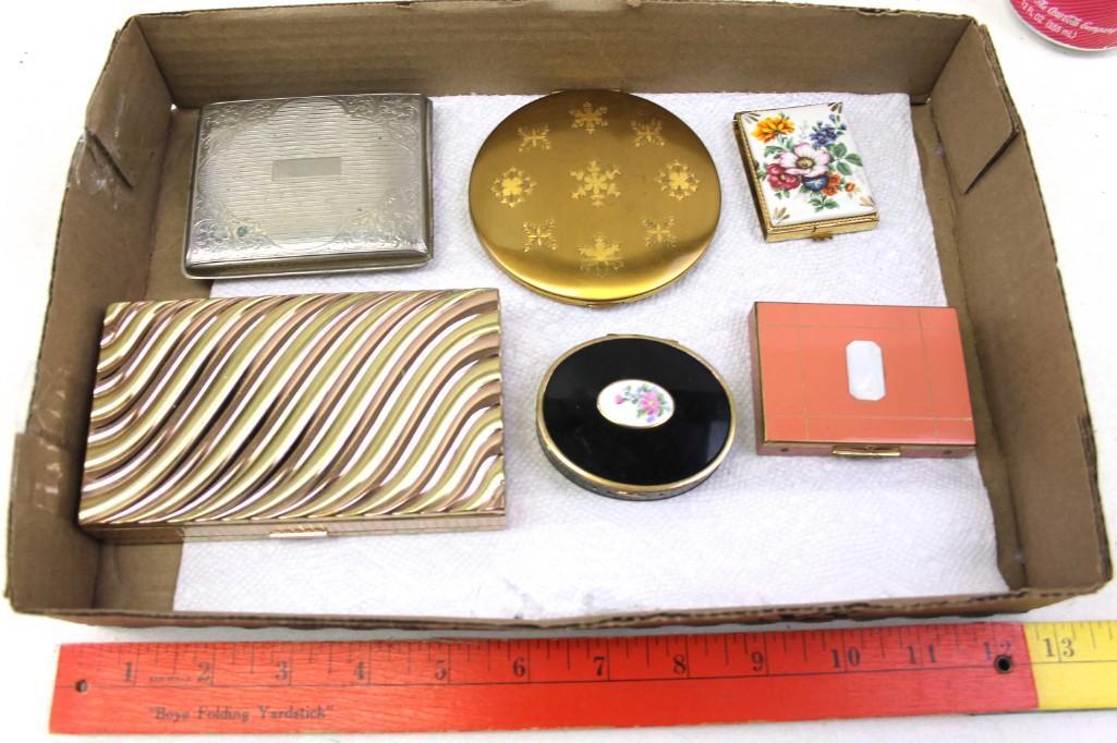 Lot of Vintage Compacts: Lot of Vintage Compacts