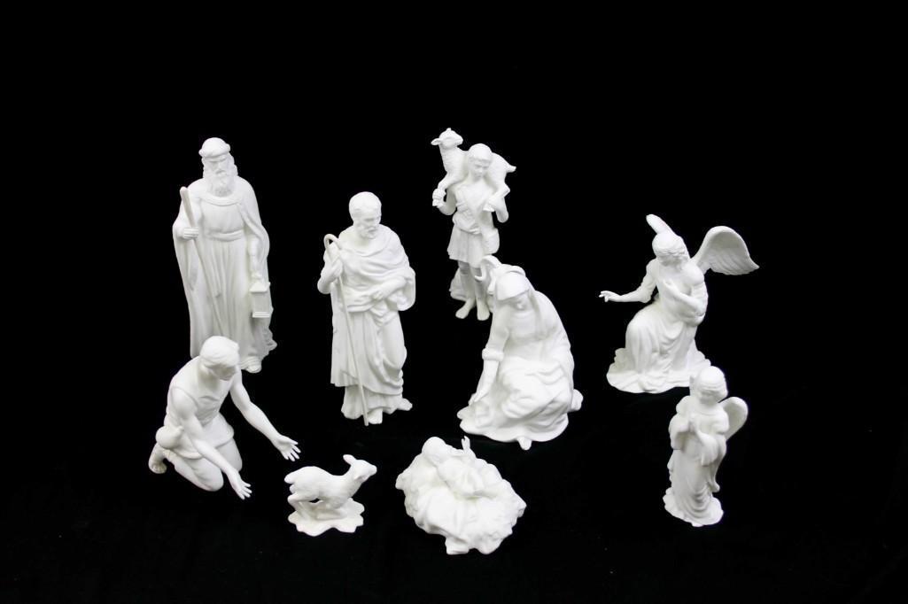 Lenox Nativity Set Fine Bone China: Lenox Nativity Set Fine Bone China . Includes The Nativity and The Nativity Angels in Adoration . 9 figures in all