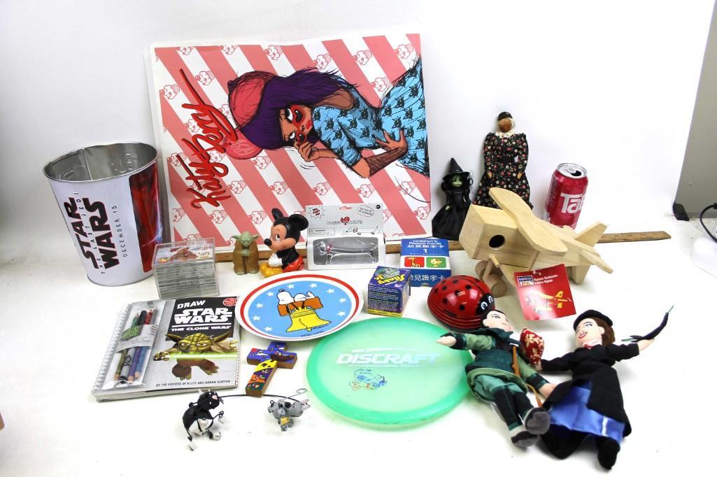 Toy Lot incl Star Wars , Snoopy , Wooden Airplane ,: Toy Lot incl Star Wars , Snoopy , Wooden Airplane , Mickey Mouse , Katy Perry Posters , etc
