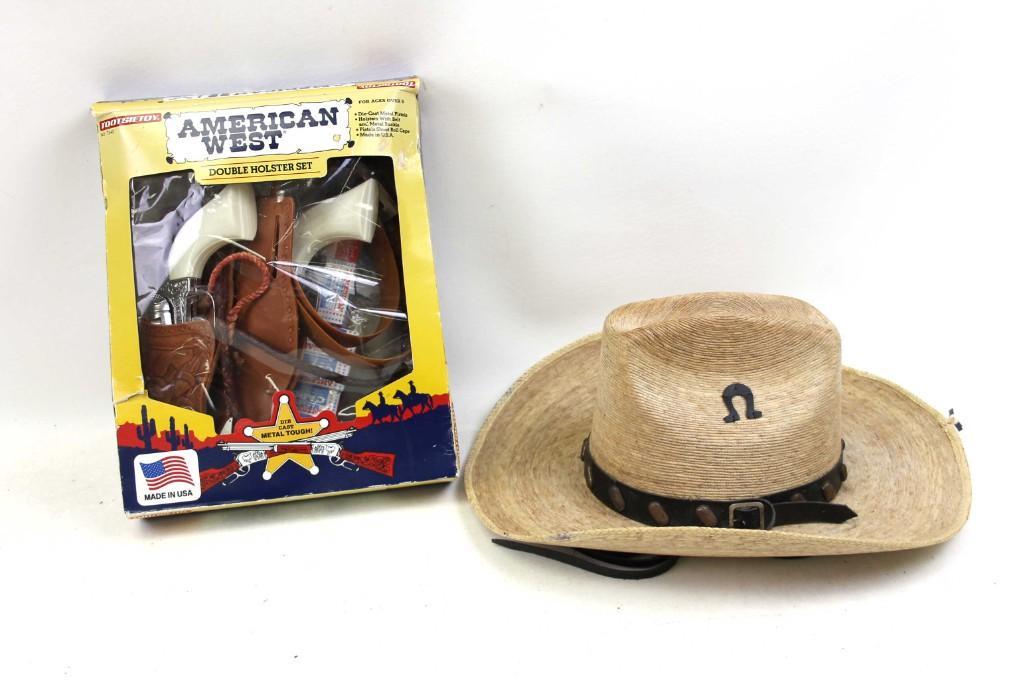 Tootsietoy American West Double Holster Set , Cowboy: Vintage Tootsie toy American West Double Holster Set , Elegante de Lujo Cowboy Hat , 2 Toy Cap Guns
