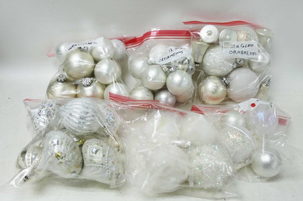 Lot of Christmas Ornaments incl Glass: Lot of Christmas Ornaments incl Glass