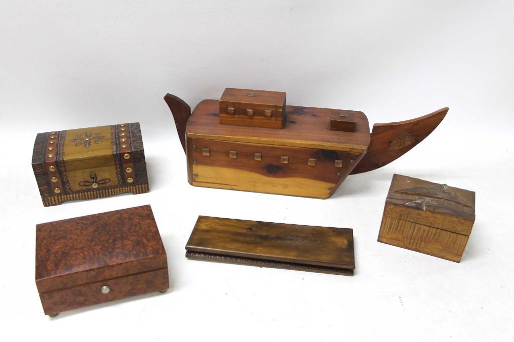 Lot of Wooden Boxes / Cases / Music Boxes: Lot of Wooden Boxes / Cases / Music Box Music box plays Turkish March by Wolfgang Amadeus Mozart