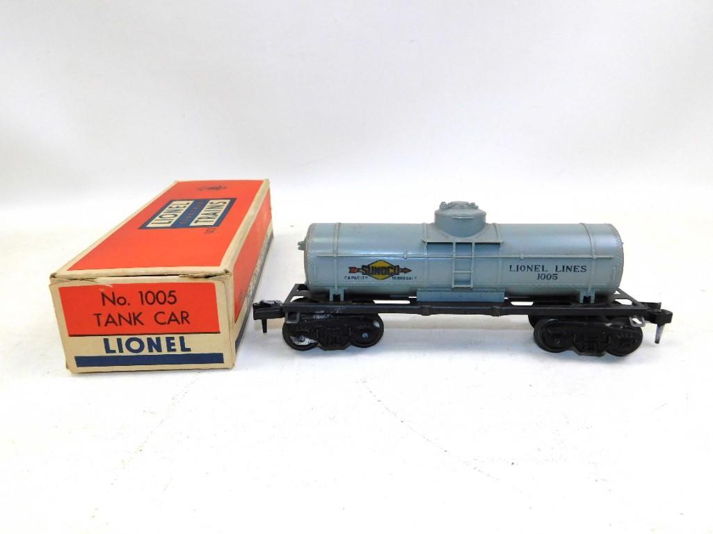 Vintage Lionel Tank Car No 1005 With Original Box: Vintage Lionel Tank Car No 1005 With Original Box Model Railroad Train Lot C