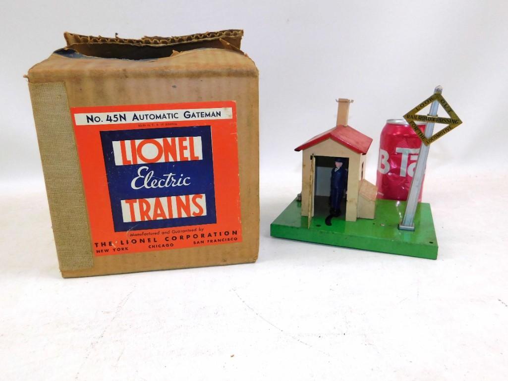 Vintage Lionel No 45N Automatic Gateman with Original: Vintage Lionel No 45N Automatic Gate man with Original Box
