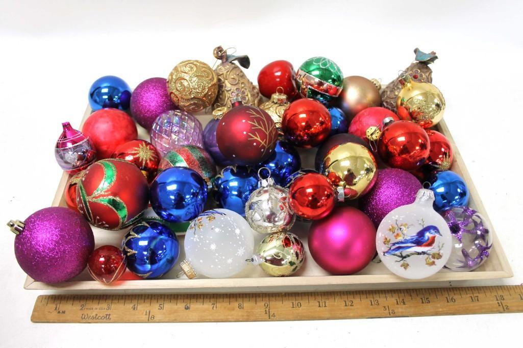 Lot of Christmas Ornaments incl Glass: Lot of Christmas Ornaments incl Glass Lot B