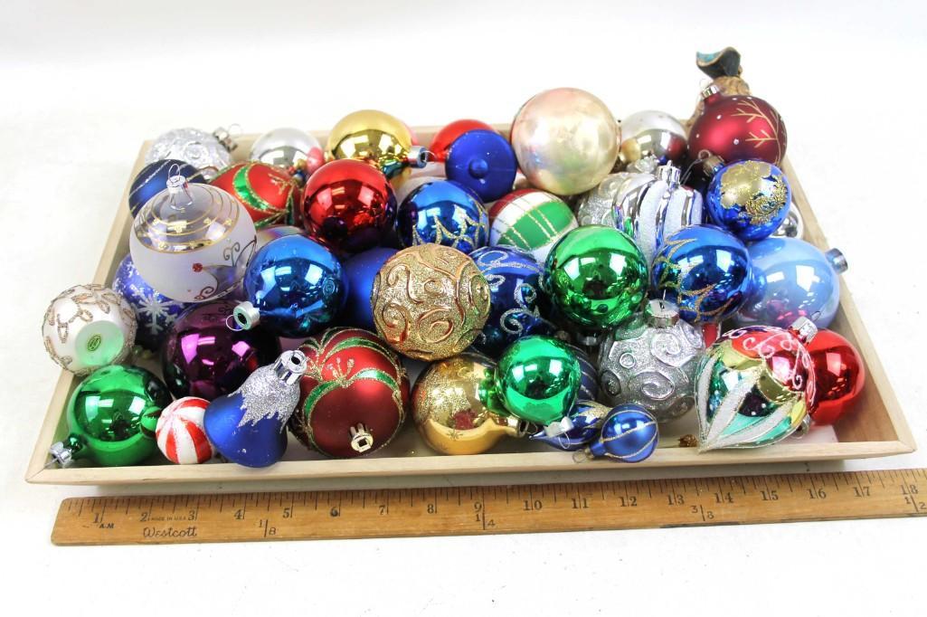 Lot of Christmas Ornaments incl Glass: Lot of Christmas Ornaments incl Glass Lot C