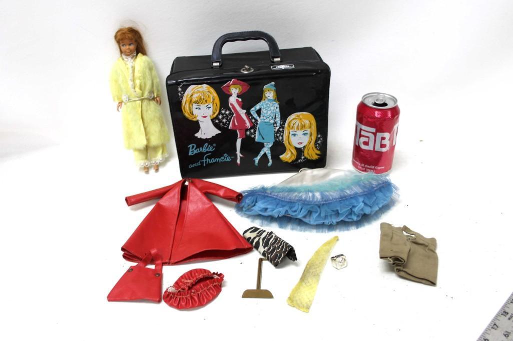 Vintage 1965 Barbie & Francie Vinyl Lunch Box w Vintage: Vintage 1965 Barbie & Francie Vinyl Lunch Box w Vintage Skipper Doll and & Vintage Clothes . The clothes are NOT Skipper's Condition: Lunchbox has a bit of dirt on it and some cracking to