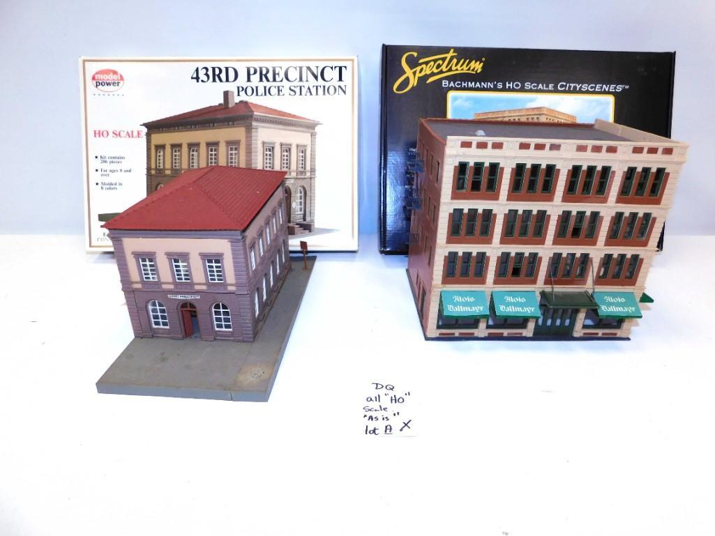 2 HO Scale Model Railroad Buildings incl Department: Lot of 2 HO Scale Model Railroad Train Buildings including Spectrum Bachmann's HO Scale Cityscenes Department Store and Model Power 43rd Precinct Police Station. There are already-built kits .&n