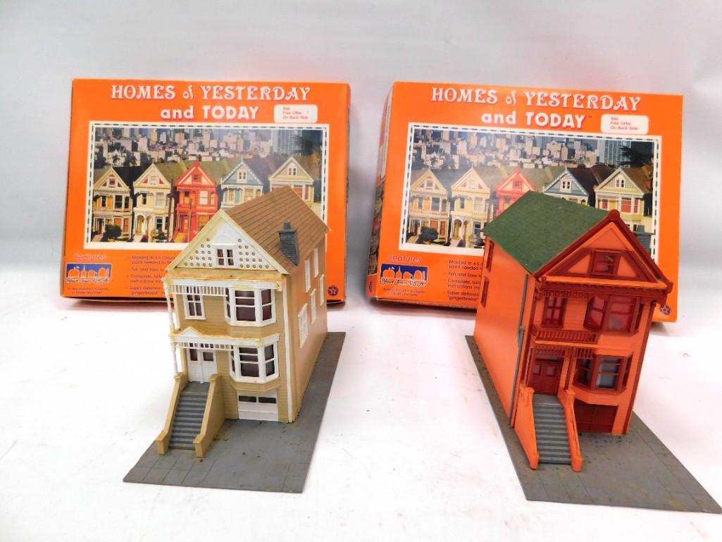Lot of 2 HO Scale Model Railroad Buildings or Houses: Lot of 2 HO Scale Model Railroad Buildings or Houses including Homes of Yesterday and Today Buildings 3 Steiner House and 5 Victorian House . These are already-built kits . They include th