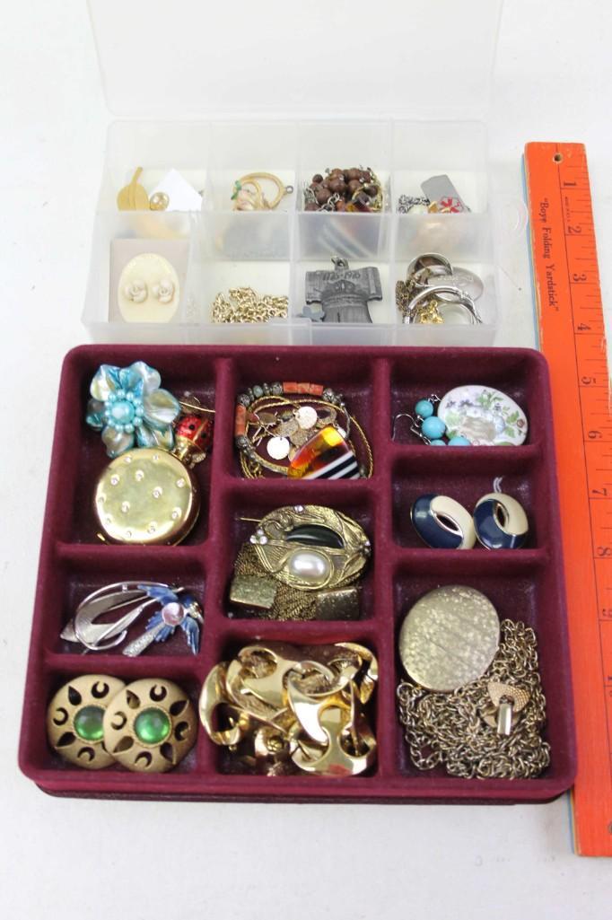 Lot of Costume Jewelry and a Small Compact: Lot of Costume Jewelry and a Small Compact