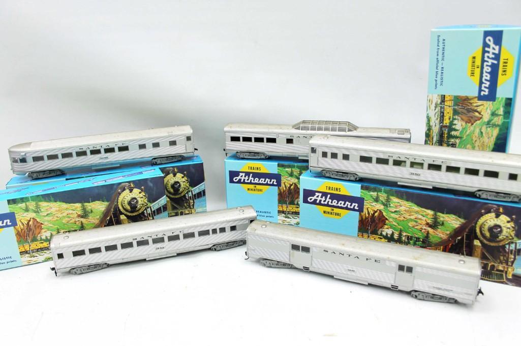 5 HO Scale Athearn Santa Fe Model Railroad Train Cars: 5 HO Scale Athearn Santa Fe Model Railroad Train Cars Train Lot F Condition: Boxes may not match the cars . You will get the cars and boxes shown in the pictures . Diet Pepsi c