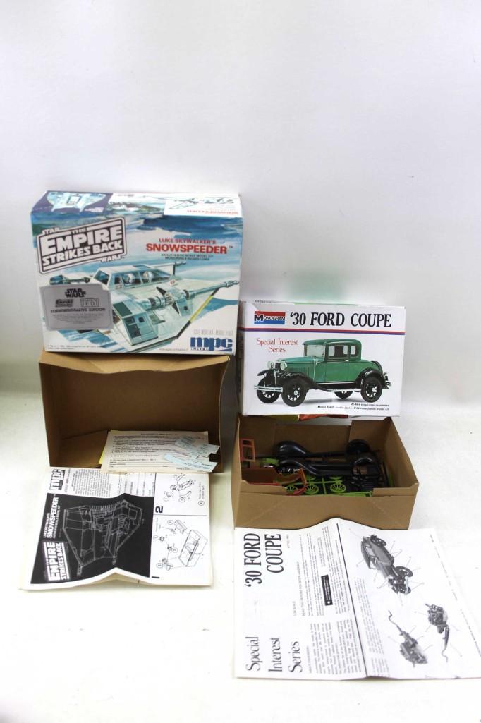 Vtg 1989 EMPTY Empire Strikes Back Snowspeeder Box Only: Vtg 1989 EMPTY Star Wars Empire Strikes Back Snowspeeder Box Only & Monogram 130 Ford Coupe Model Open Box . Includes only what you see in the pictures Condition: includes only what you se