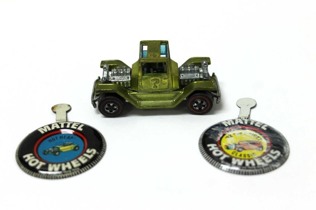 Vintage 1970 Redline Hot Wheels T-42: Vintage 1970 Redline Hot Wheels T-42 plus 2 Hot Wheels badges for different cars