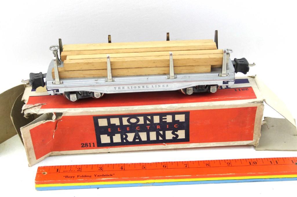 Lionel no 2811 O Gauge Lumber Car w Electric Couplers: Lionel no 2811 O Gauge Lumber Car w Electric Couplers