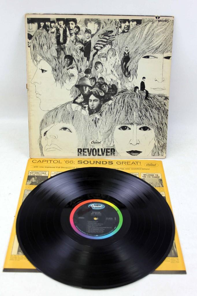 The Beatles Album Revolver Vinyl LP Record: The Beatles Album Revolver Vinyl LP Record Record is in good shape