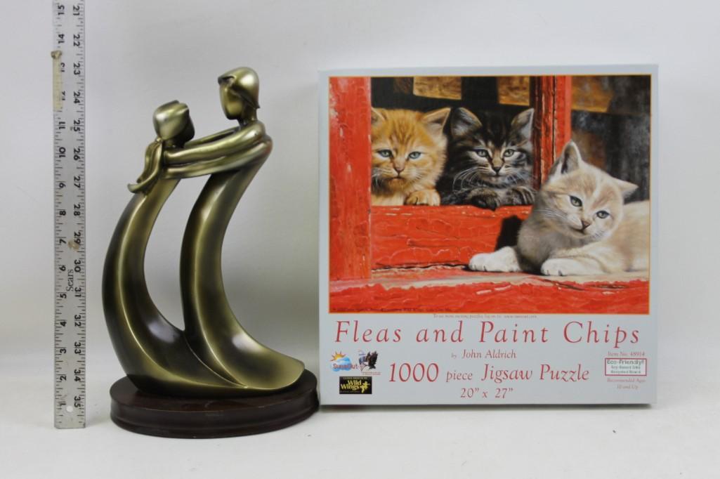 Metal Art Statue and Cute Cat Jigsaw Puzzle: Metal Art Statue and Cute Cat Jigsaw Puzzle