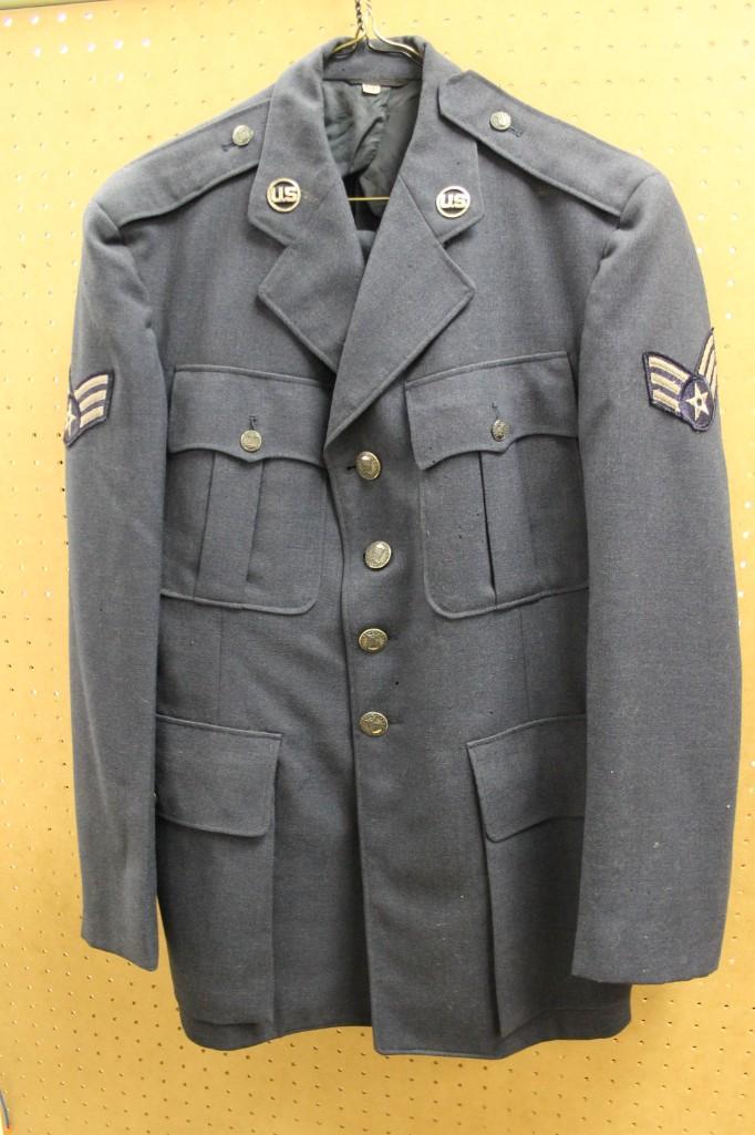 Vintage US Air Force Military Uniform: Vintage United States Air Force Military Uniform Pants are labeled W32 L31 100% Wool. Jacket is labeled 40R There are a couple of small holes in the uniform