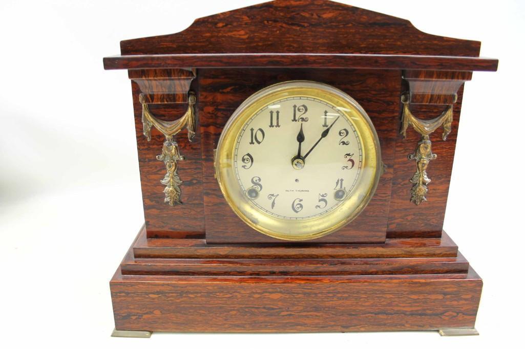 Vintage Seth Thomas Mantle Clock with Key: Vintage Seth Thomas Mantle Clock with Key