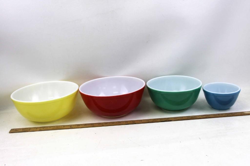 Vintage Pyrex Primary Colors Mixing Bowl Set: Vintage Pyrex Primary Colors Mixing Bowl Set or Nesting Bowl Set