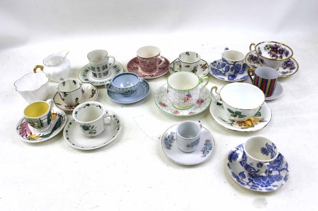 Lot of Vintage Teacups , Most with Saucers (1 of 10)